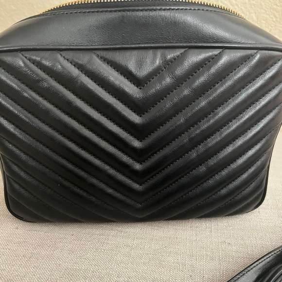 Black YSL camera bag, less than a year old good condition Just never use anymore - Picture 3 of 4